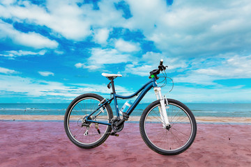 Fototapeta premium Bicycle at beach