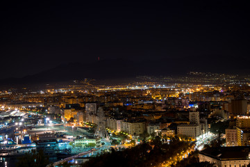 Fototapeta na wymiar Málaga ciudad y su puerto