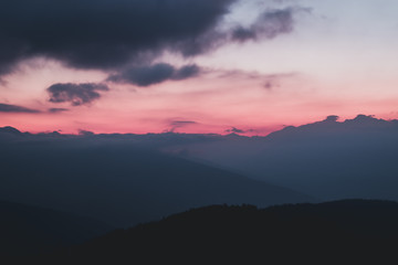 Sonnenaufgang auf denJaufenpass in Südtirol
