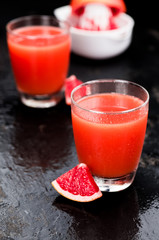 Grapefruit Juice (freshly squeezed, selective focus)