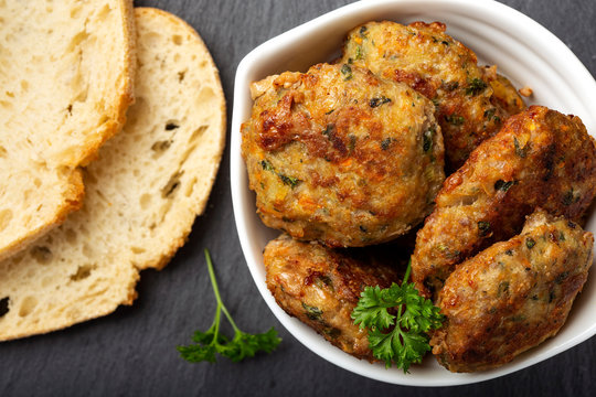 Chiftele - Romanina traditional meatballs and two slices of bread