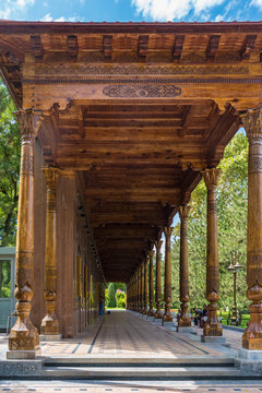 Kolonnade am Memorial Squar in Tashkent, Usbekistan