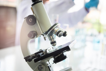 Objective lenses of a microscope