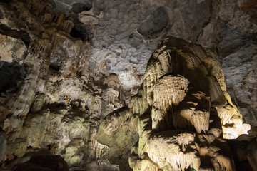 The environment with impressive natural beauty of Thien Cung Cave (other name called Heaven Cave) the largest and most beautiful caves in Halong Bay, Vietnam. 