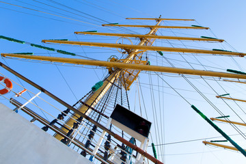  Bottom view of the mast sailboat.Horizontally.