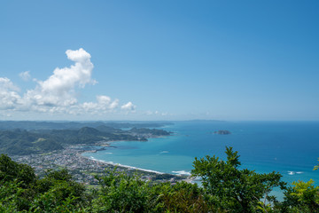 日本寺山頂から見る保田と館山方面の景色