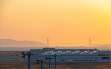 夕暮れの神戸空港