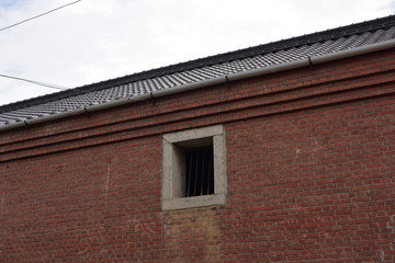 日本の岡山県笠岡市で見つけた古くて美しい建物