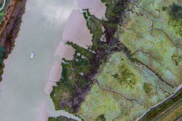 Vue aérienne de l'aiguillon sur mer, en Vendée, France
