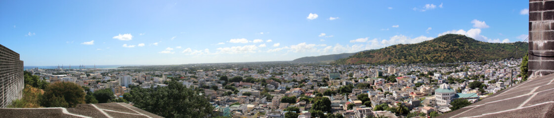 Fototapeta na wymiar Panoramabild von Port Louis - Hauptstadt Mauritius