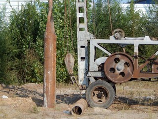 Mobile drilling rig with suspended core. Installation in the process of drilling a water well.