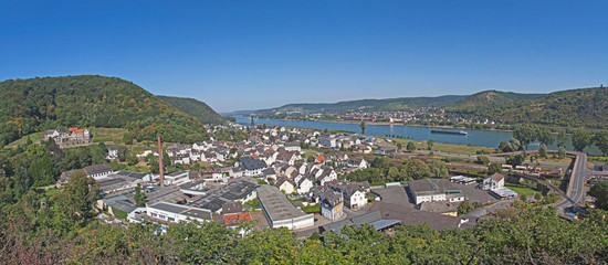 Fototapeta na wymiar Panorama von Brohl Lützing
