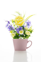 A bouquet of flowers in a cup (Pink)