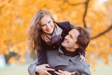 Fototapeta premium Couple in autumn park
