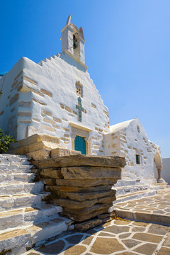 Paros - Kykladen - Parikia - wei&szlig;e Kirche