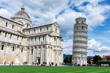 La famosissima torre di Pisa