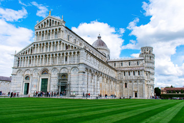 Obraz premium Il Duomo di Santa Maria Assunta e la Torre di Pisa