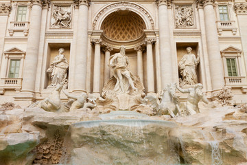 Fototapeta na wymiar Fountain di Trevi in Rome, Italy
