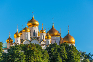 Fototapeta na wymiar Cathedral of the Annunciation Blagoveshchensky view of the domes of the Church in Moscow.