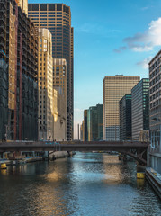 Fototapeta na wymiar Randolph Street Bridge over the Chicago River