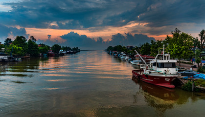 Fototapeta premium beach and sunrise on the beach Karasu Sakarya Turkey