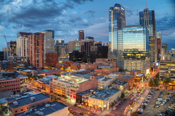 Downtown Denver Sunset Reflection - obrazy, fototapety, plakaty