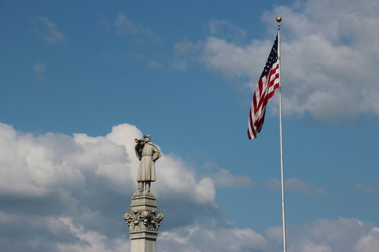 Statue Easton PA