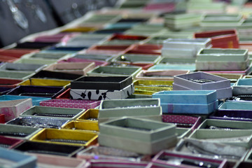 cajas de regalos para joyas de colores