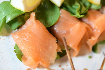 Salmón con albahaca 