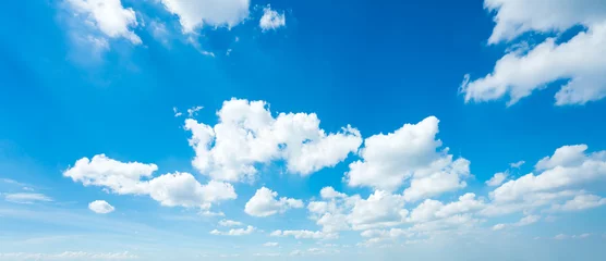 Blauer Himmel/Wolke © naka