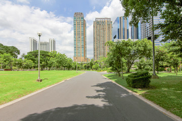 Fototapeta na wymiar Exercise routes in the park