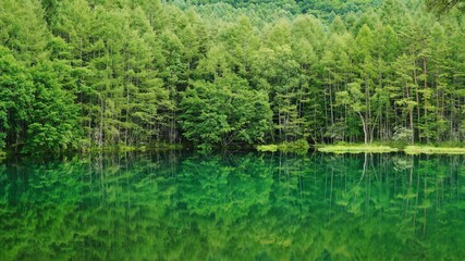 御射鹿池 © ogawaay