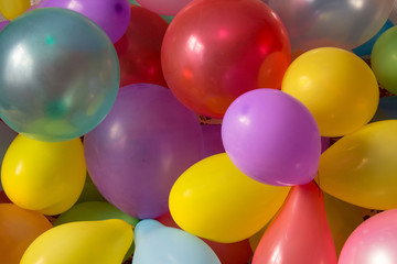 Fototapeta na wymiar background balloons,many balloons on birthday background, multicolored balloons