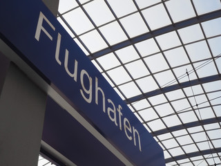 Obraz premium Flughafen (Airport) sign
