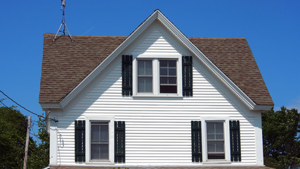 USA, New England: Haus, Giebel, typische Holzfassade