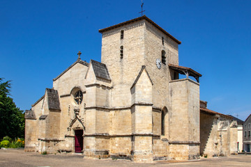 Fototapeta na wymiar Coulon. Eglise sainte trinité. Deux-Sèvres, Poitou-Charentes