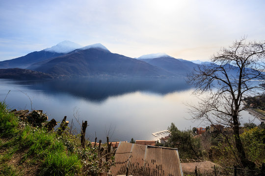 paesaggio del lago di Como da Musso