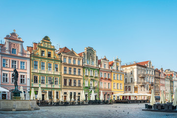 POZNAN, POLAND - September 2, 2019: The Old Market Square (Stary Rynek) in Poznan, Poland - obrazy, fototapety, plakaty