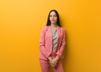 Obraz premium Young modern business woman dreaming of achieving goals and purposes