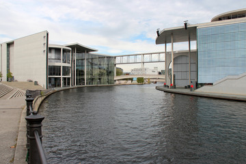 river spree and buildings (Marie-Elisabeth-Lüders-Haus and Paul Löbe Haus) in berlin (germany)