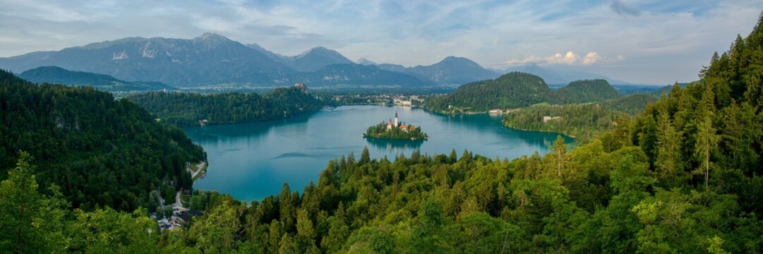 Bled 이미지 찾아보기 401,014 스톡 사진, 벡터 및 비디오 Adobe Stock