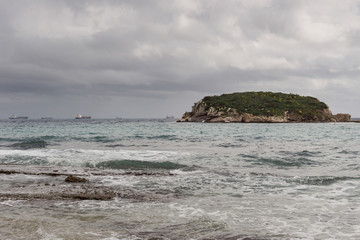 Fototapeta na wymiar Seascape. The sea in cloudy weather.