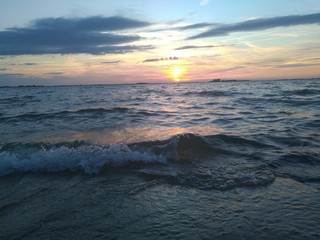 Naklejka premium sunset over the sea