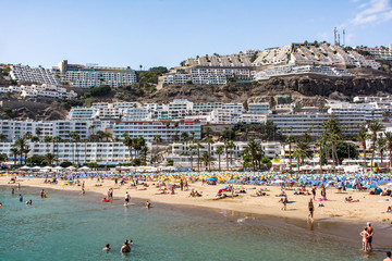 Sandstrand von Puerto Rico auf Gran Canaria