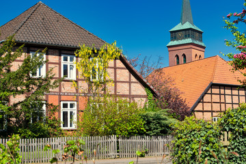 Fototapeta na wymiar Hermannsburg, Südheide mit großer Kreuzkirche