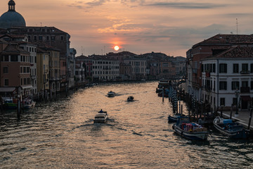 Fototapeta na wymiar Early morning on the Grand Canal, Venice