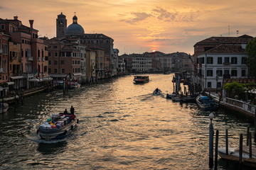 Fototapeta na wymiar Early Morning on the Grand Canal, Venice