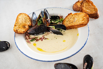 soup with mussels and cream cheese