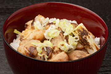 地鶏の炭火焼丼
