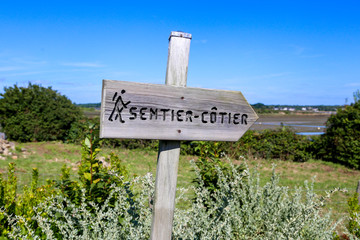 sentier-côtier en bretagne, france